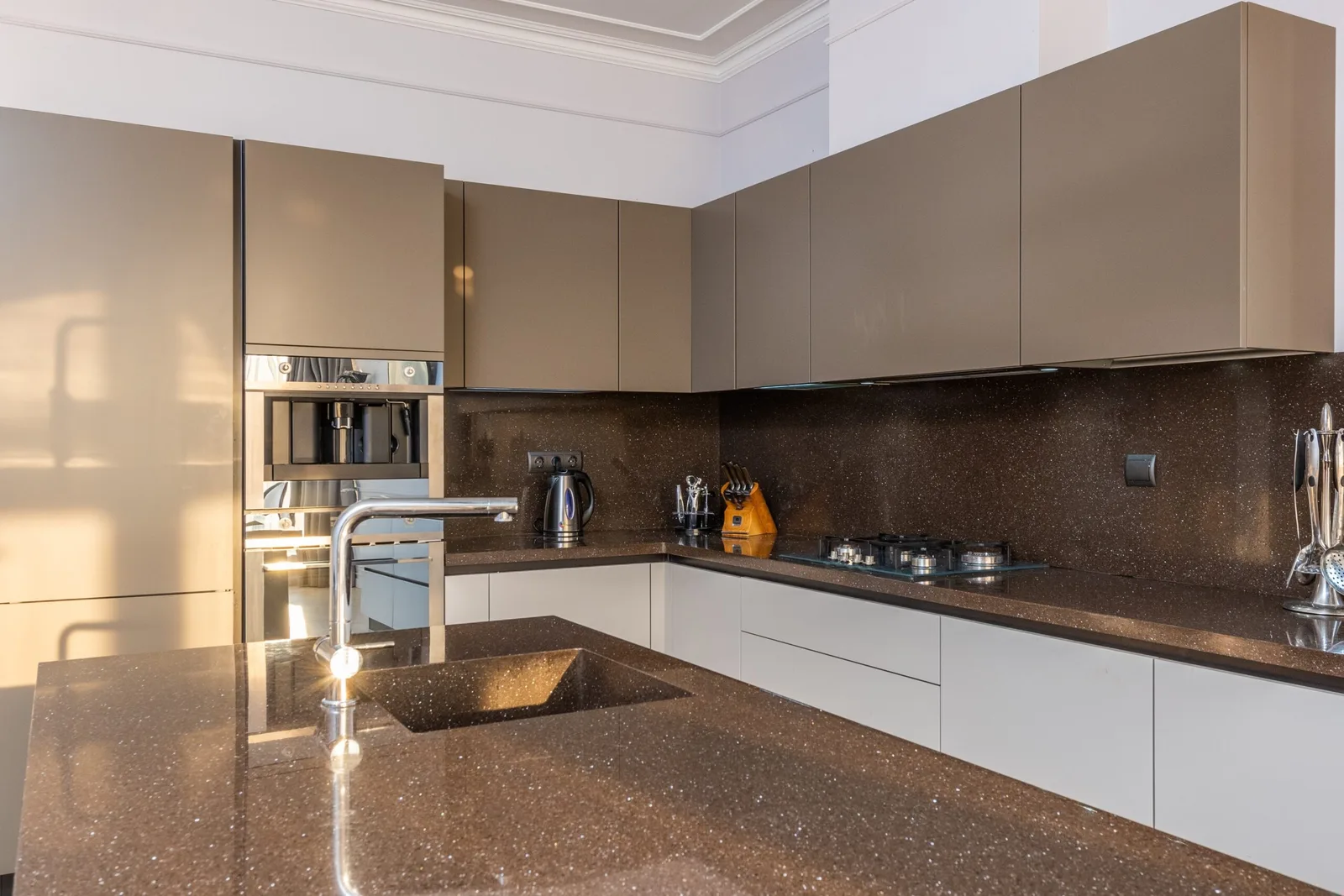 Charcoal Chip Solid-Surface Kitchen