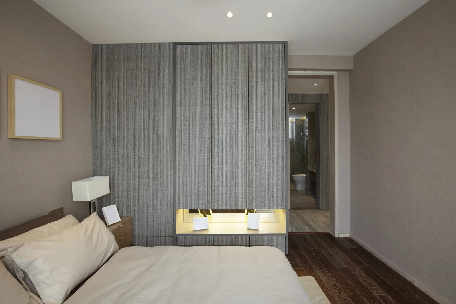 Silver Silk Bedroom Wardrobe